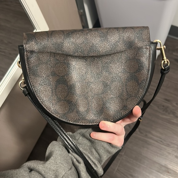 Coach purse - Picture 2 of 9